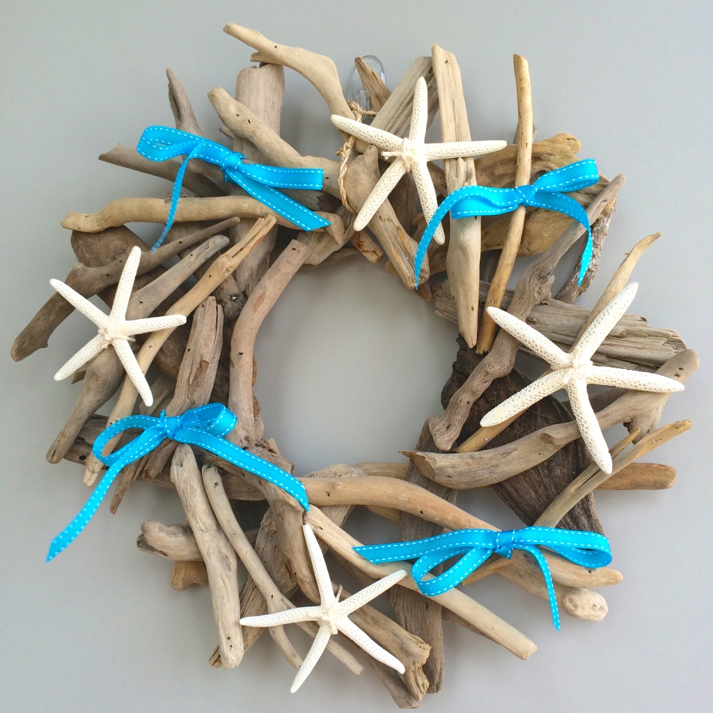 DRaft wood Christmas Wreath DIY coastal beach star fish turquoise white
